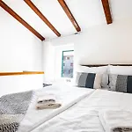Olea Mare - New 2026 Seaside Retreat Апартаменты *